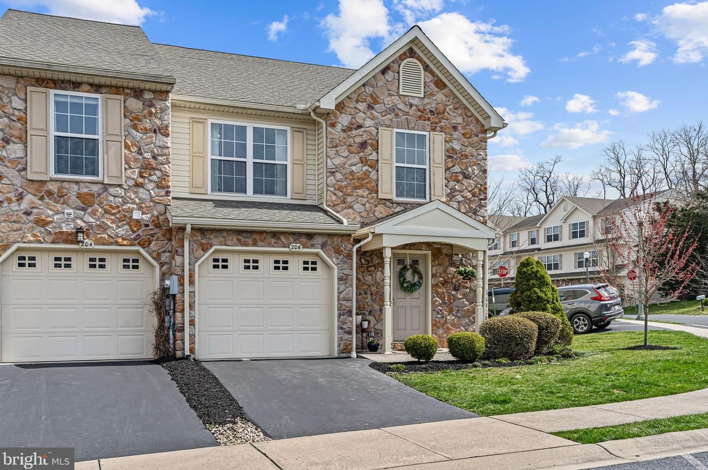 206 Mapleton Dr, Harrisburg PA  exterior