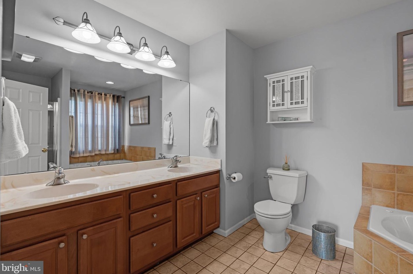 206 Mapleton Dr, Harrisburg PA  exterior