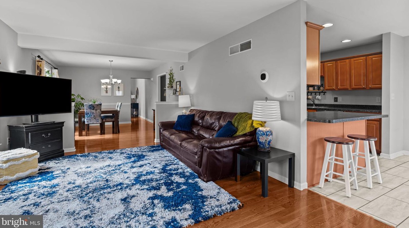 206 Mapleton Dr, Harrisburg PA  exterior