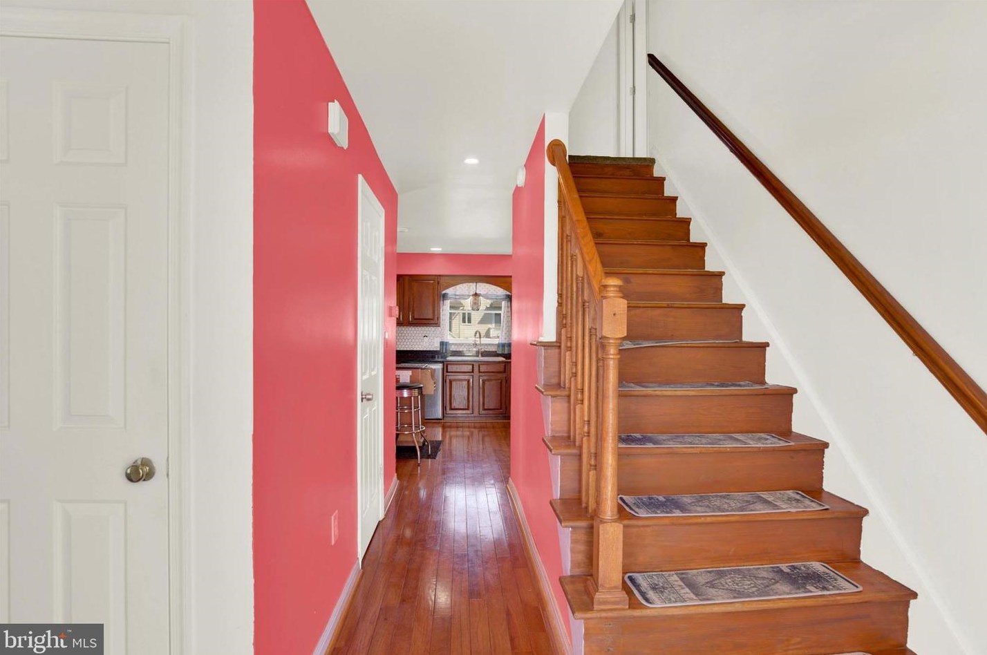 927 Manor Dr, Harrisburg, PA 17113-1425
