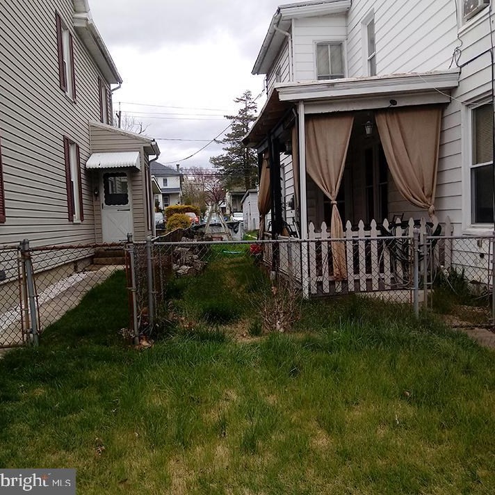 2830 Banks St, Harrisburg, PA 17103