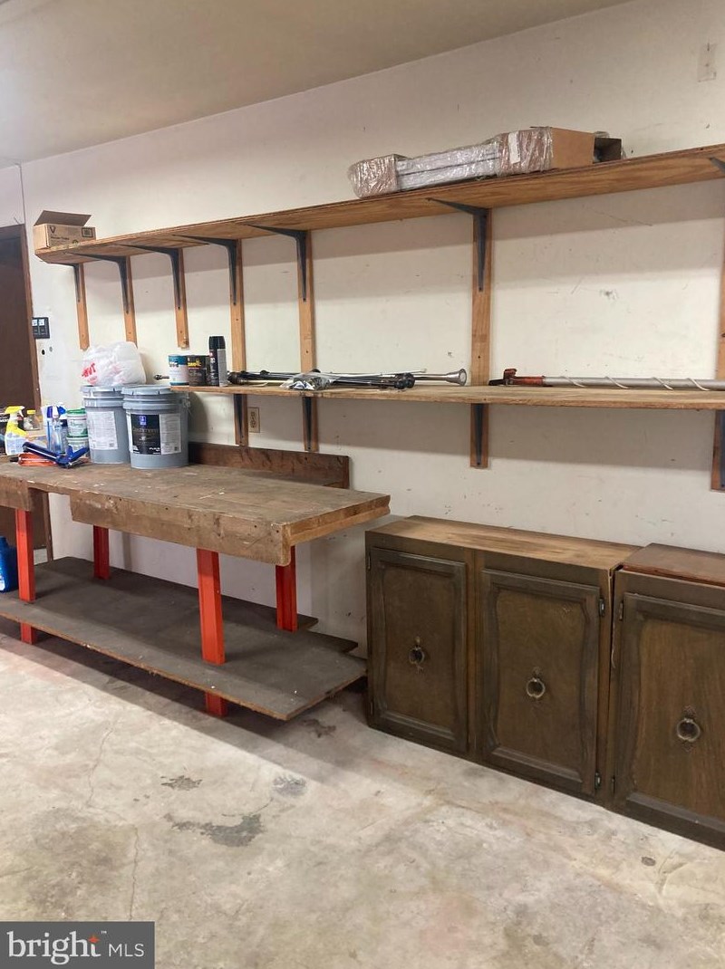 781 Chaucer Dr, Harrisburg PA  17111-3825 exterior