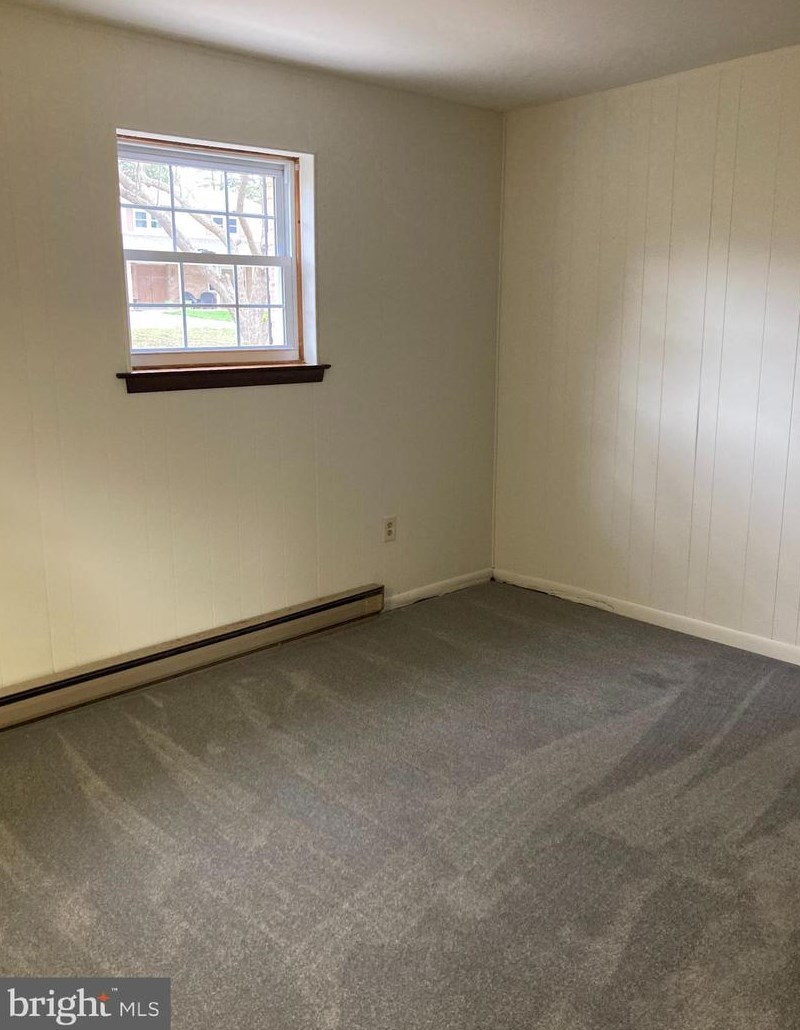 781 Chaucer Dr, Harrisburg PA  17111-3825 exterior