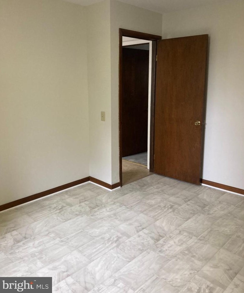 781 Chaucer Dr, Harrisburg PA  17111-3825 exterior