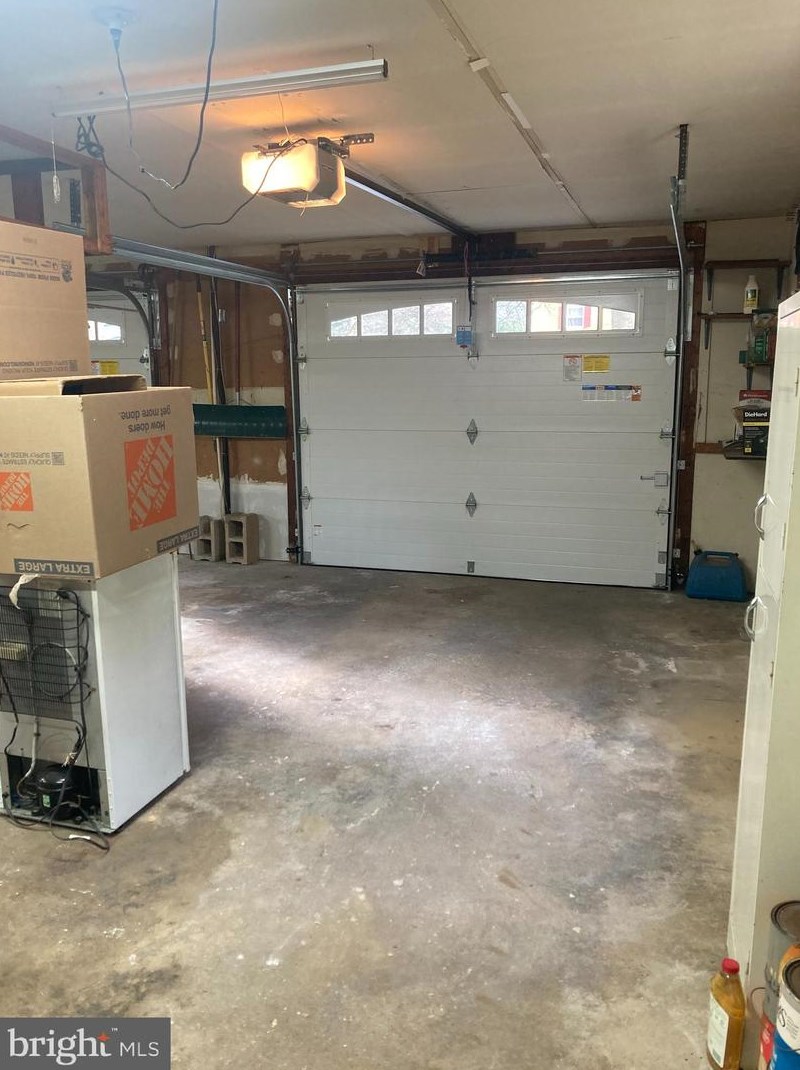 781 Chaucer Dr, Harrisburg PA  17111-3825 exterior