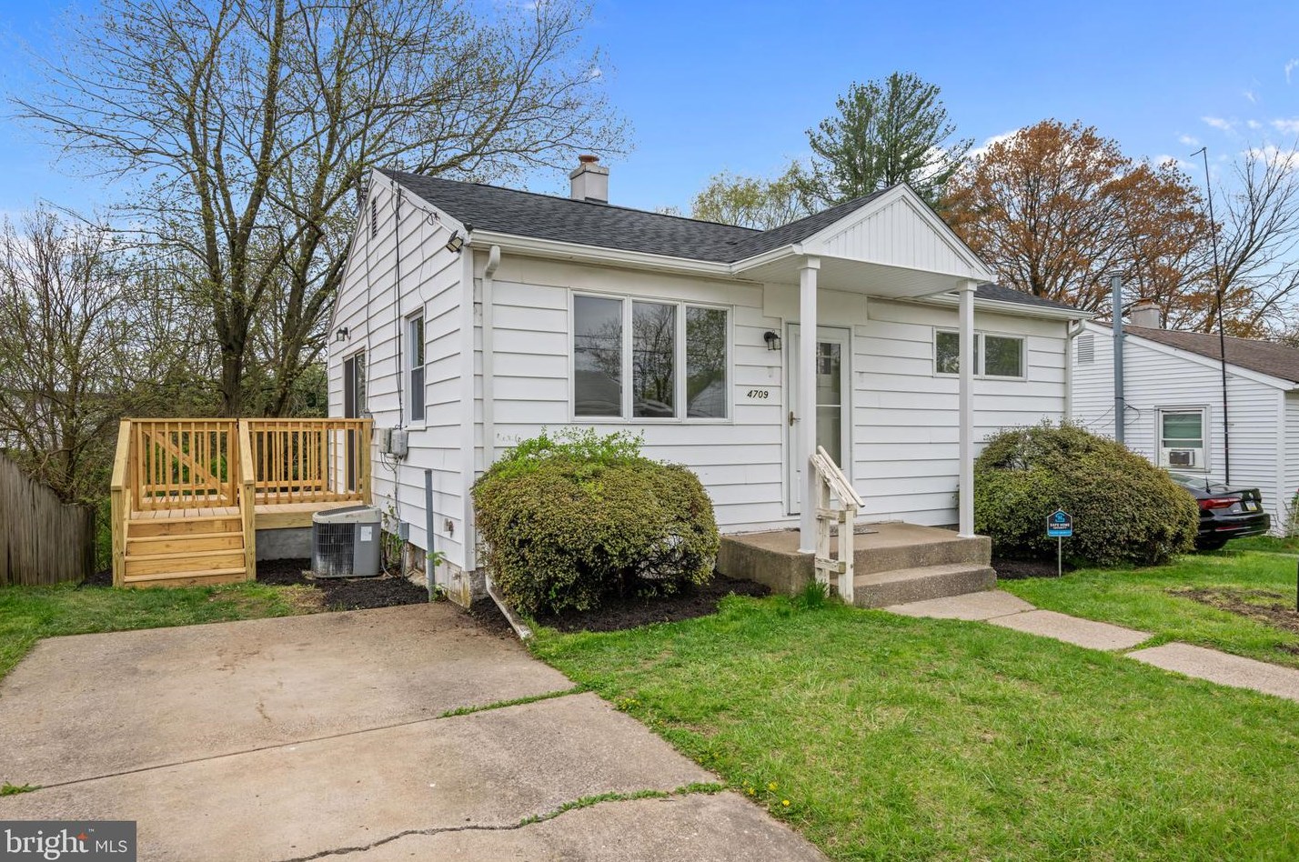 4709 Hillside Rd, Harrisburg, PA 17109