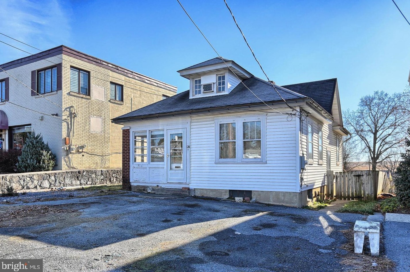 1126 E Chocolate Ave, Swatara, PA 17033