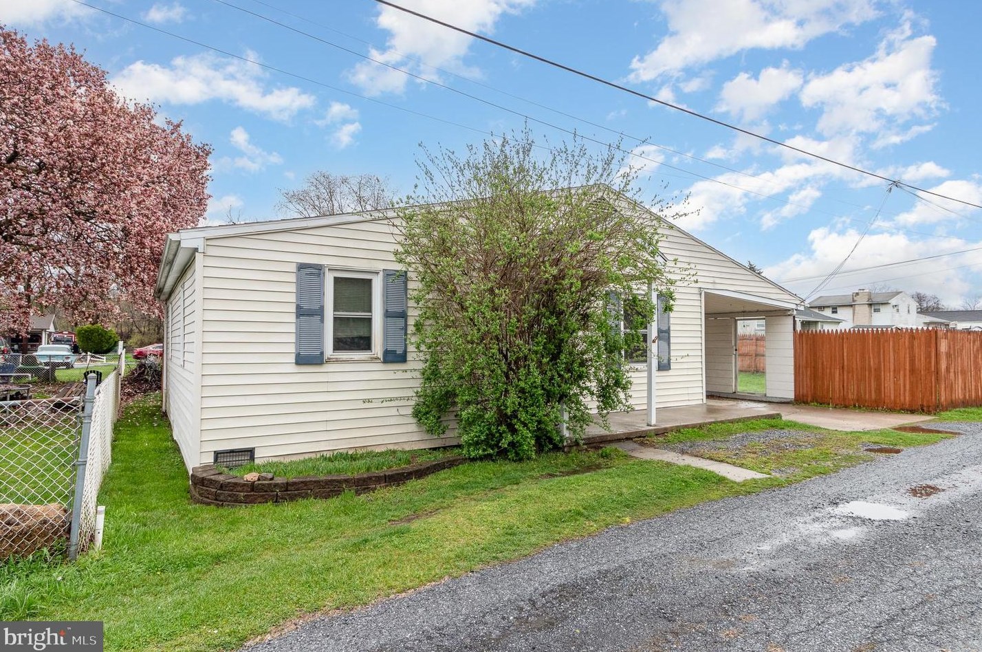 301 D Avenue, Harrisburg, PA 17113