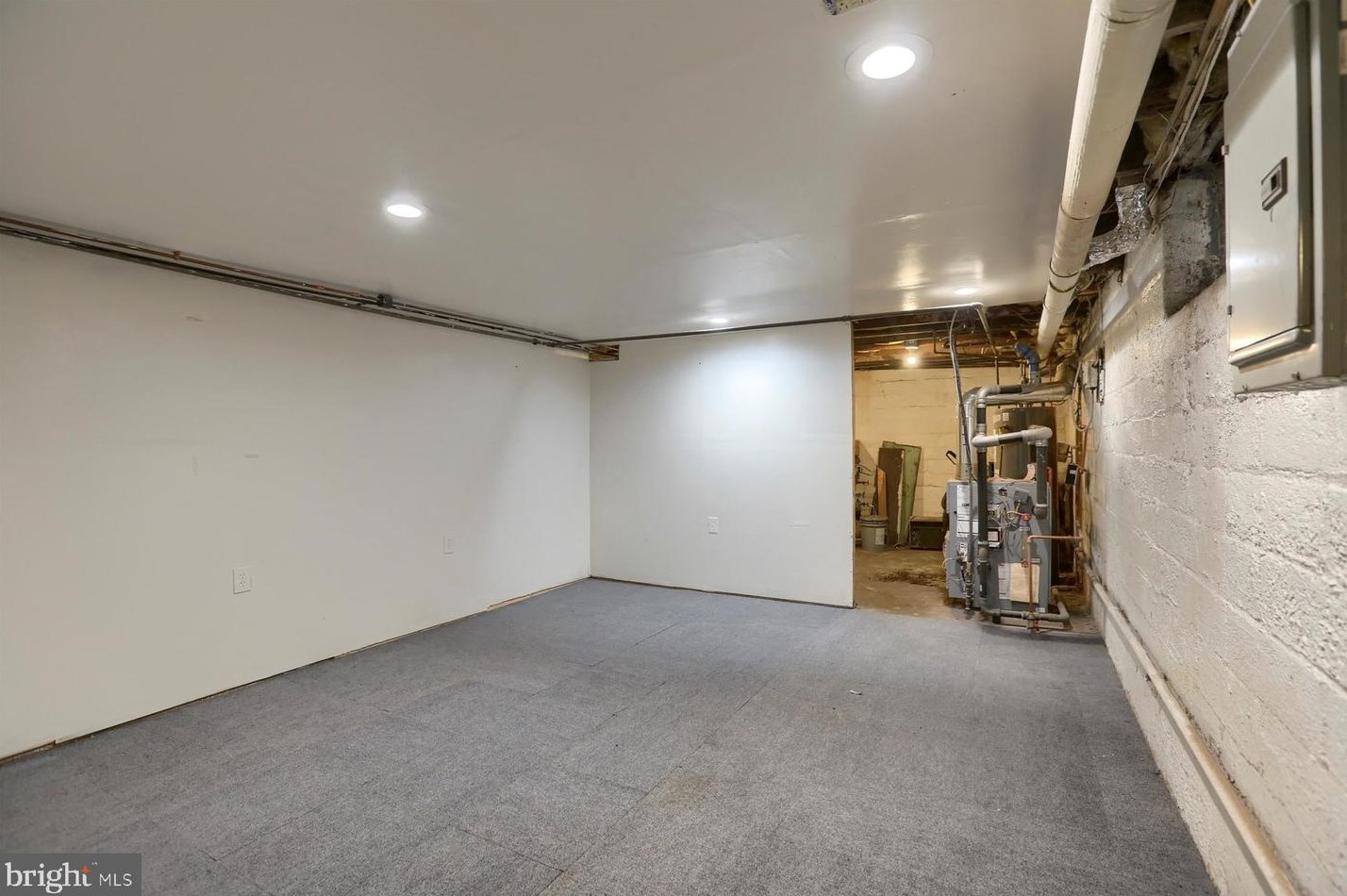 2624 Derry St, Harrisburg PA  17111-1146 exterior