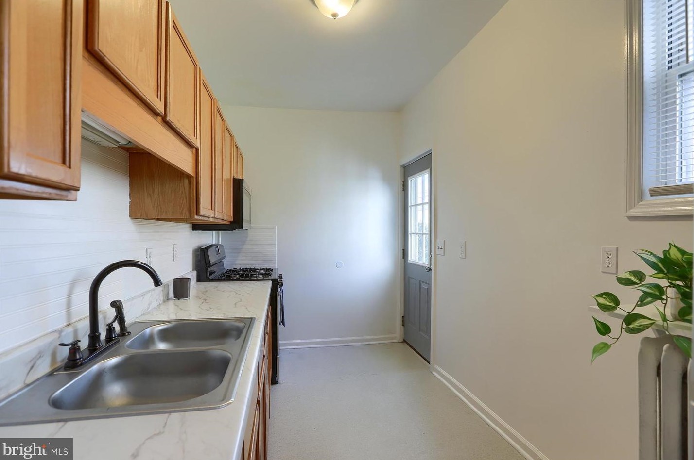 2624 Derry St, Harrisburg PA  17111-1146 exterior