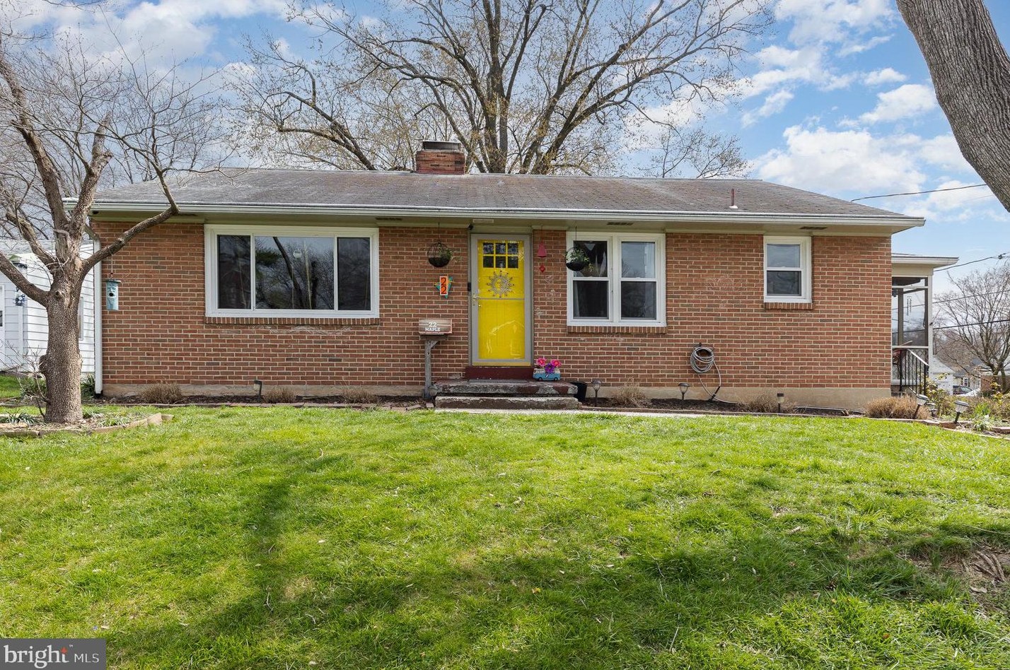 22 Maple St, Hbg Inter Airp, PA 17057-2234