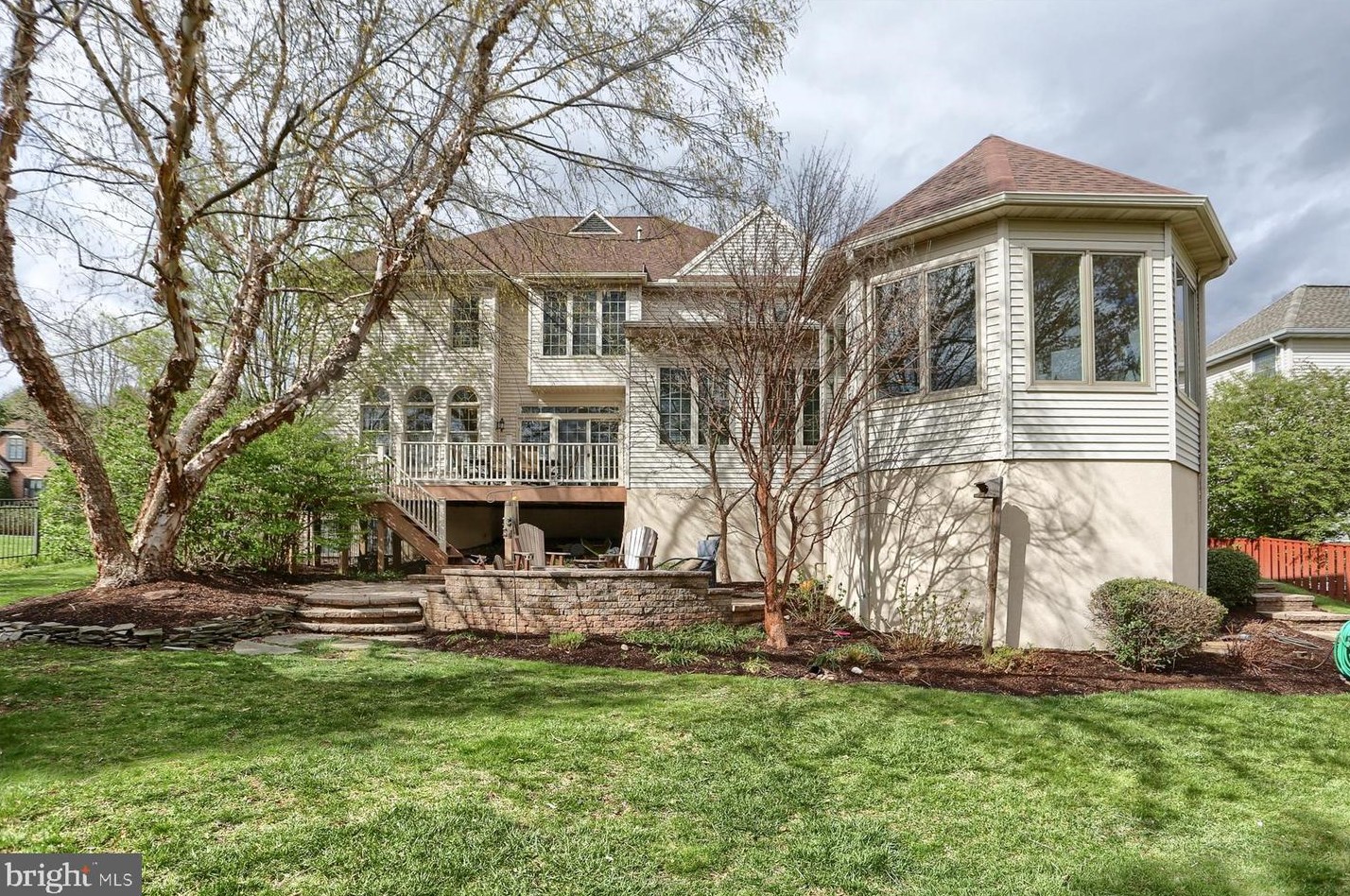 1238 Cardinal Way Rd, Hummelstown PA  17036-8548 exterior