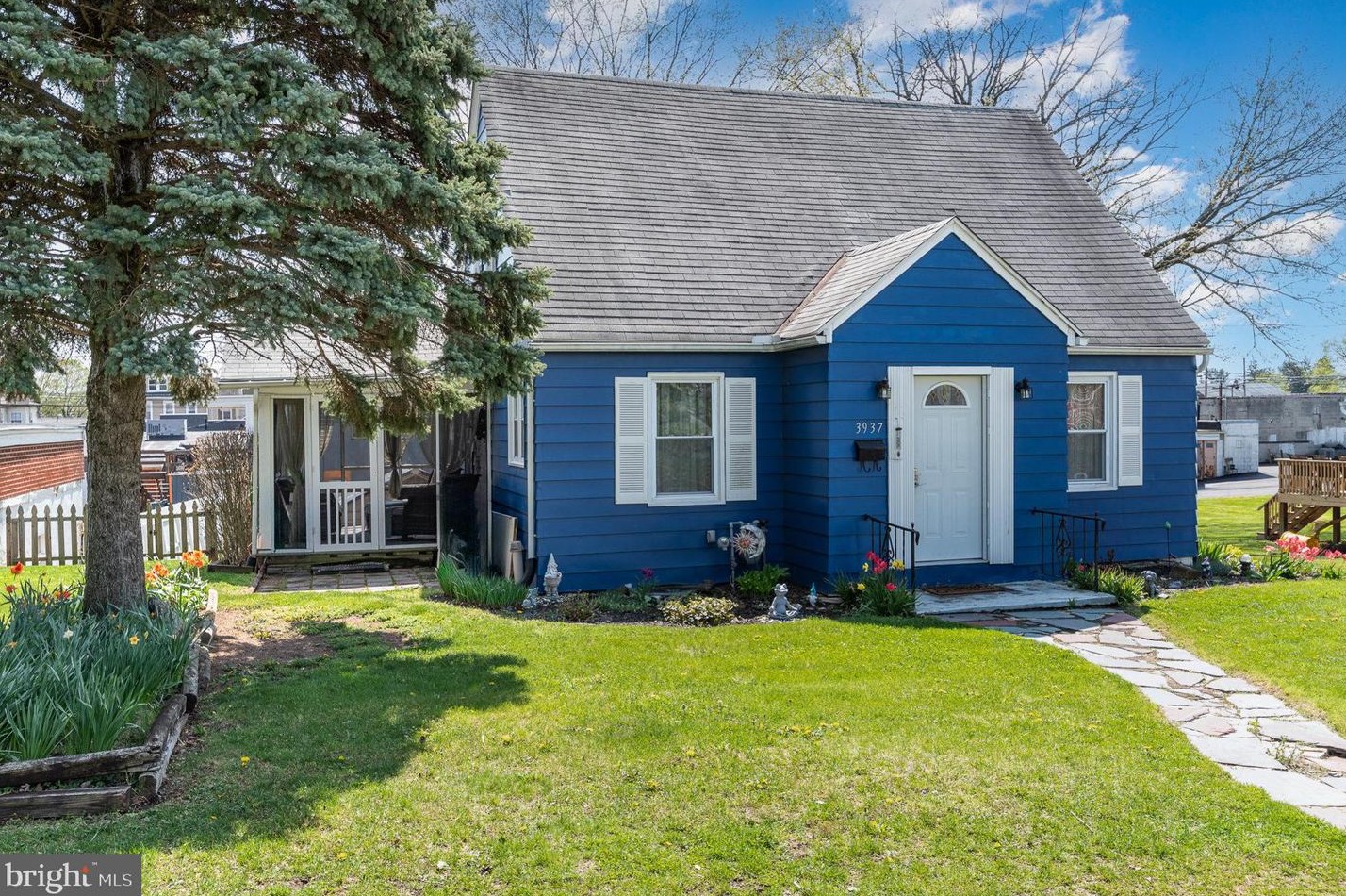 3937 Walnut St, Harrisburg, PA 17109