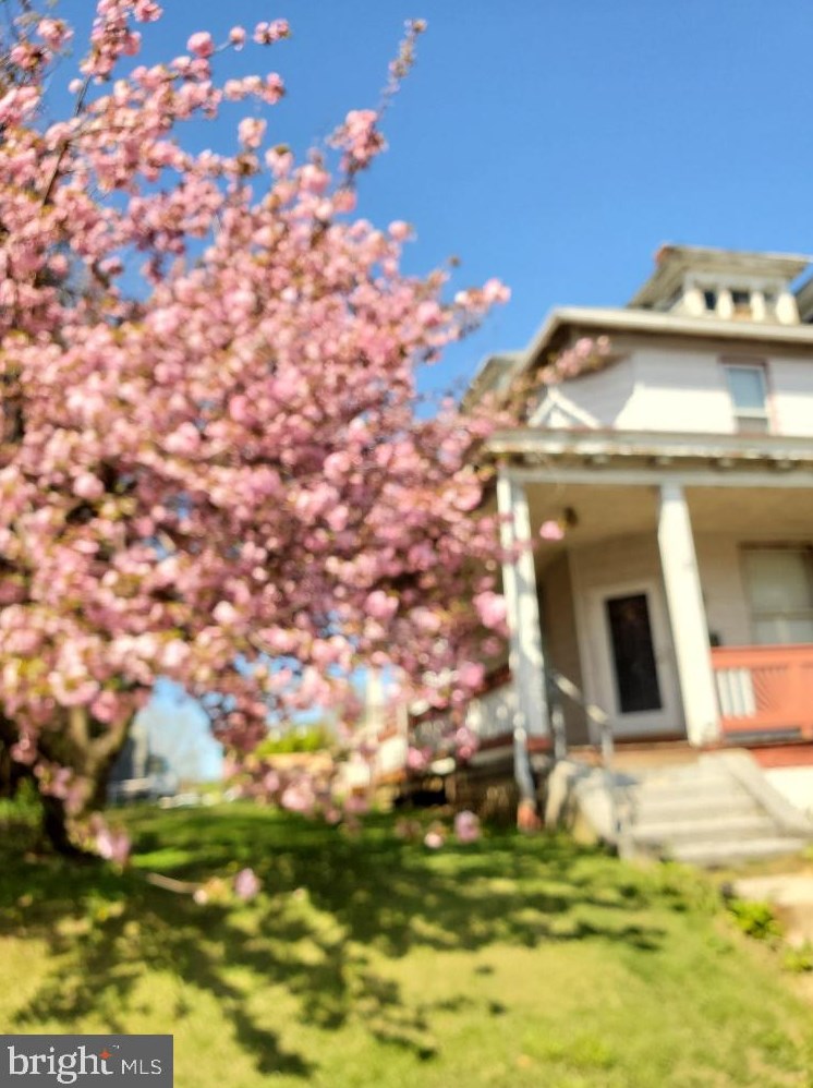 2543 2nd St, Harrisburg, PA 17110-1107