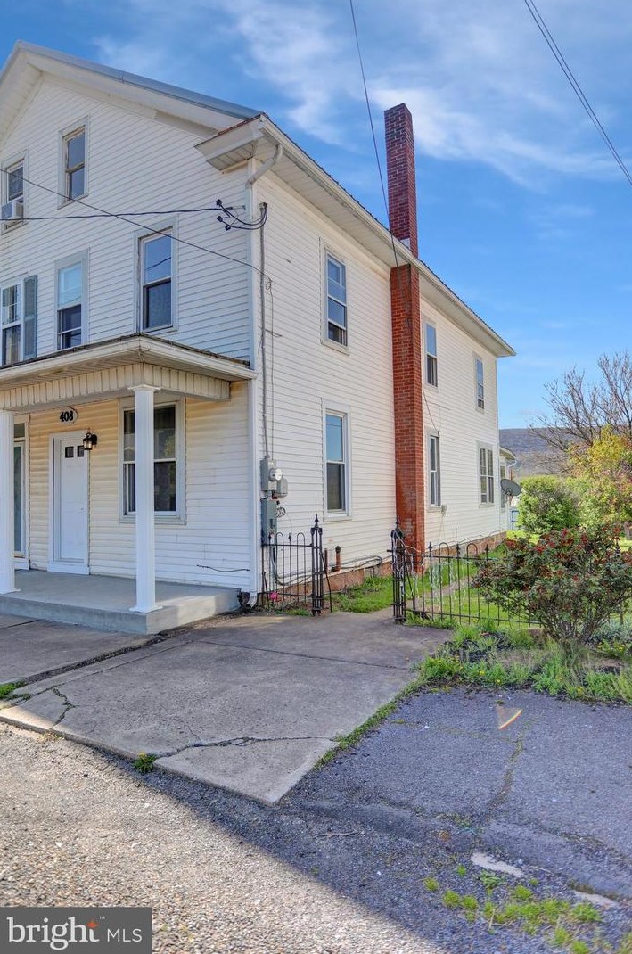 408 Market St, Gratz, PA 17030-4300