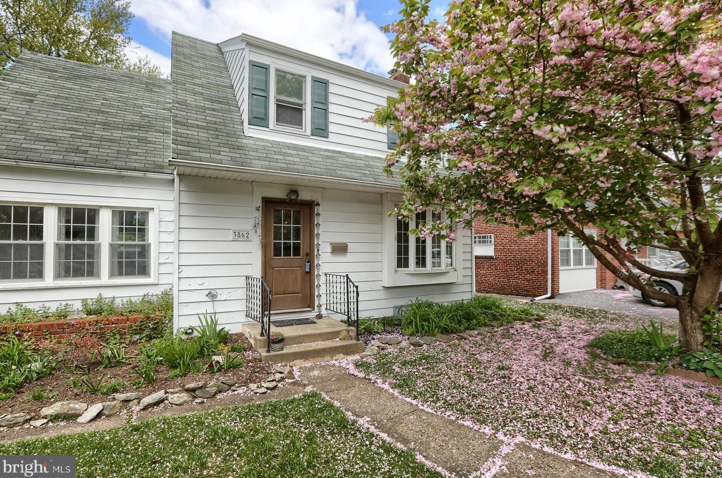 3862 Brisban St, Harrisburg, PA 17111