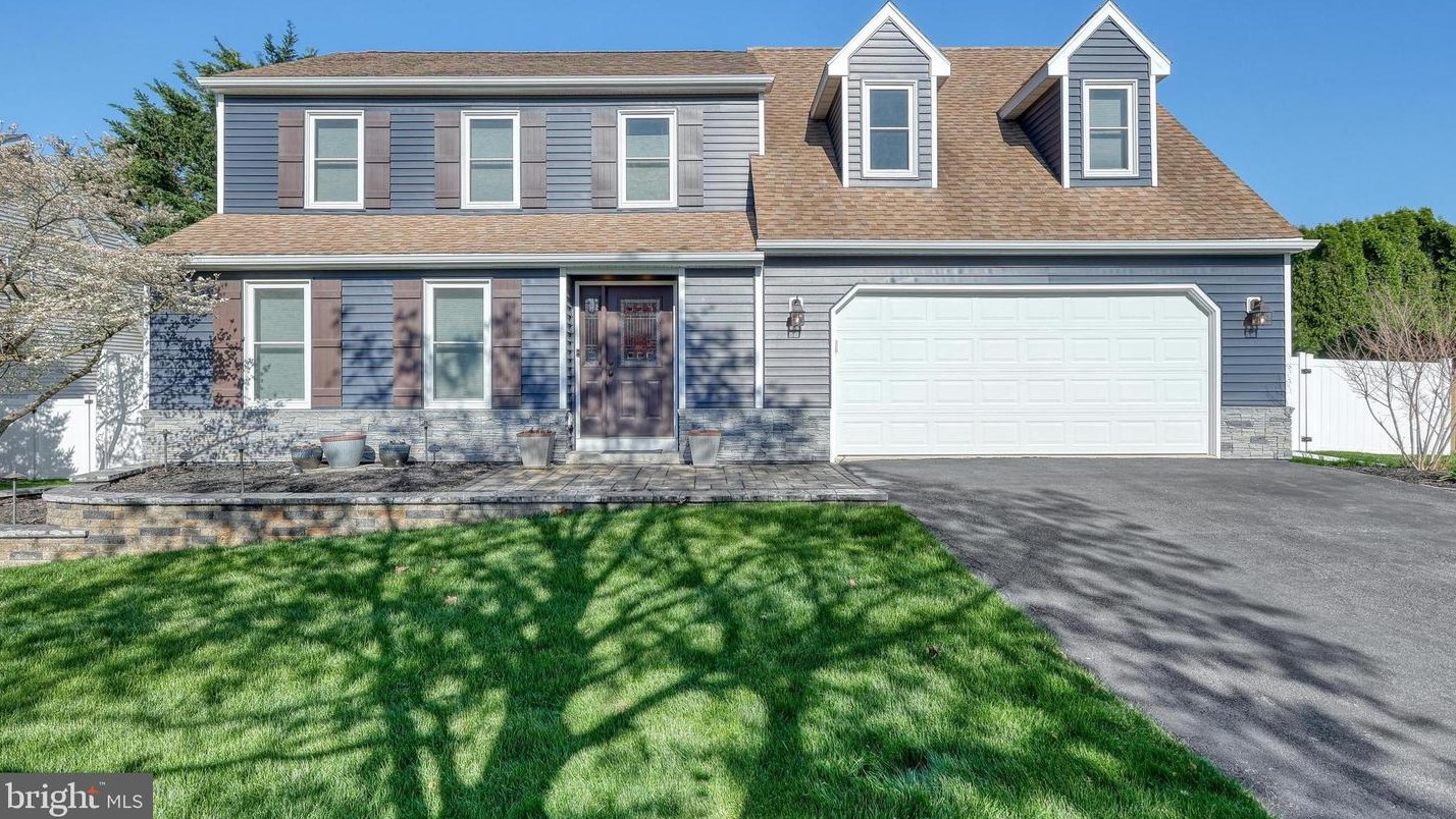 945 Parish Pl, Hummelstown, PA 17036-8986