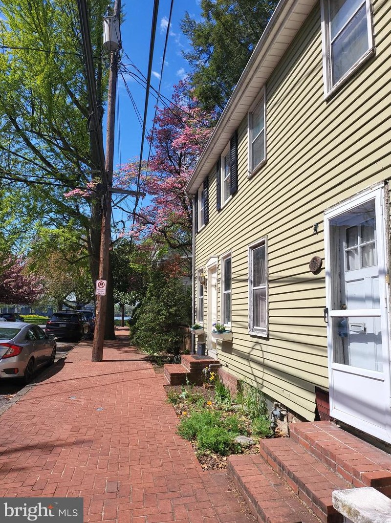 106 Nagle St, Harrisburg, PA 17104