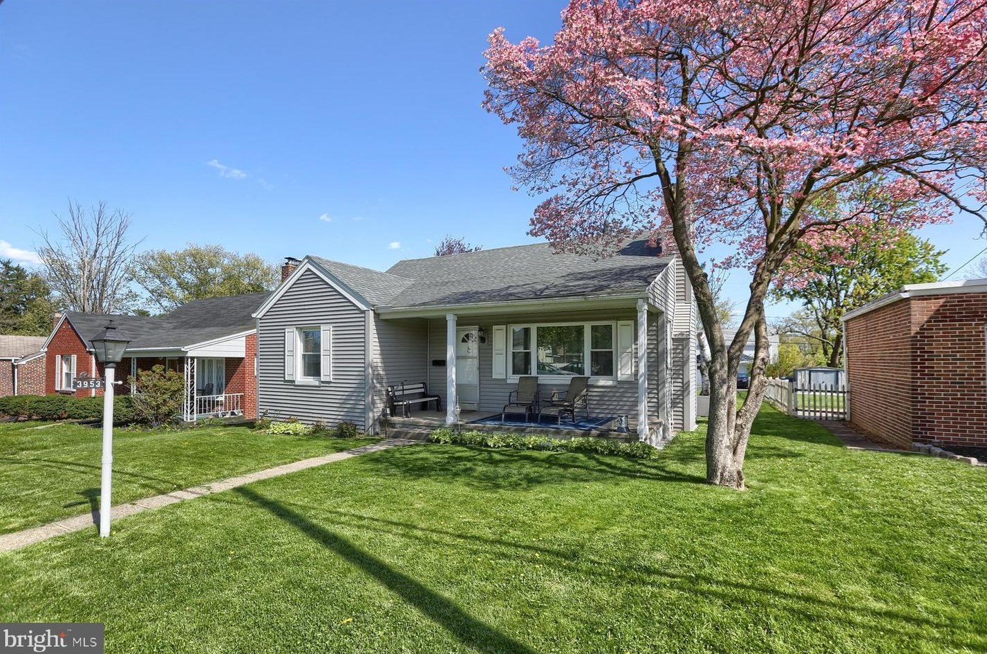 3953 Lexington St, Harrisburg, PA 17109-2619