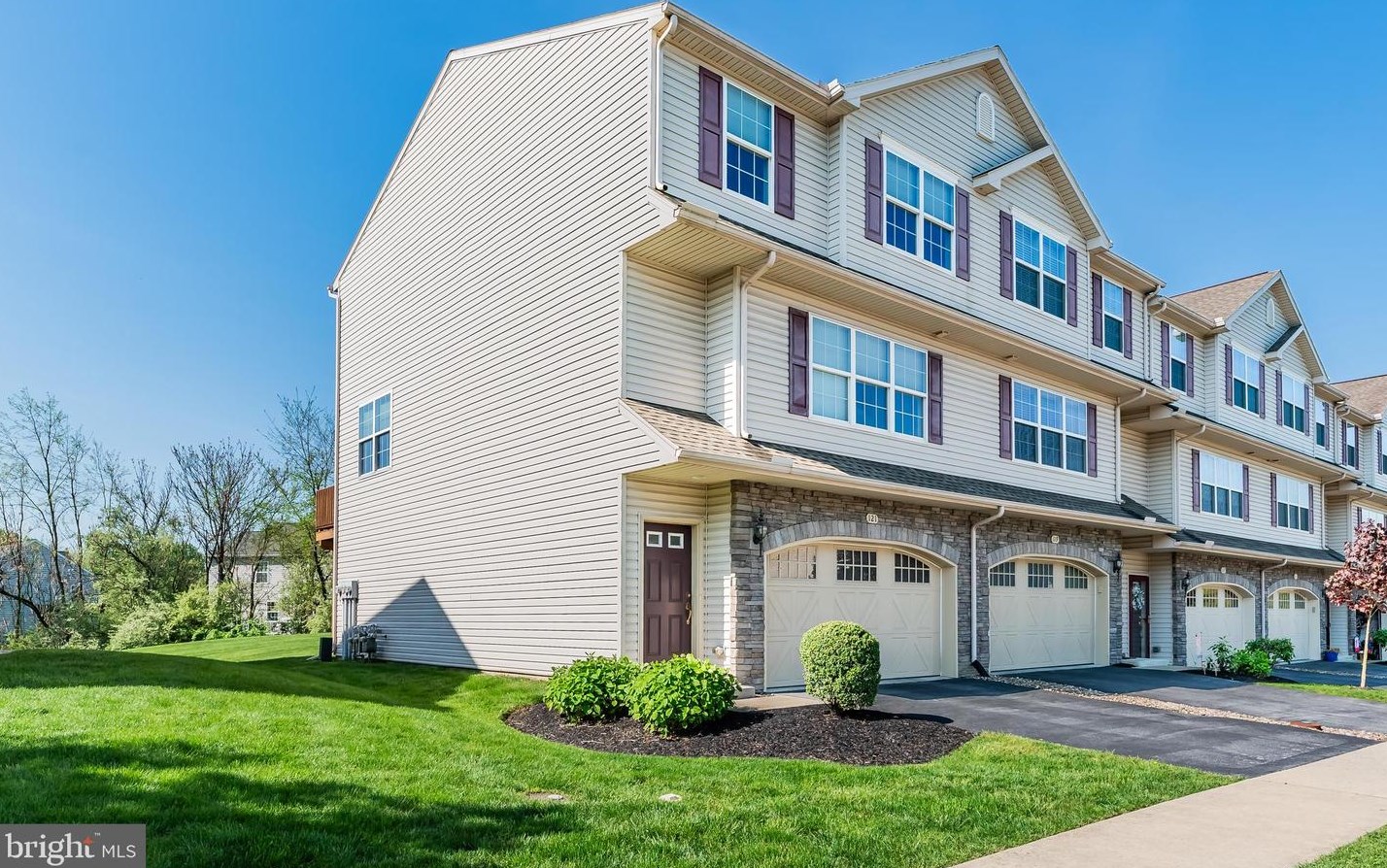 121 Needlewood Dr, Harrisburg, PA 17112-8723