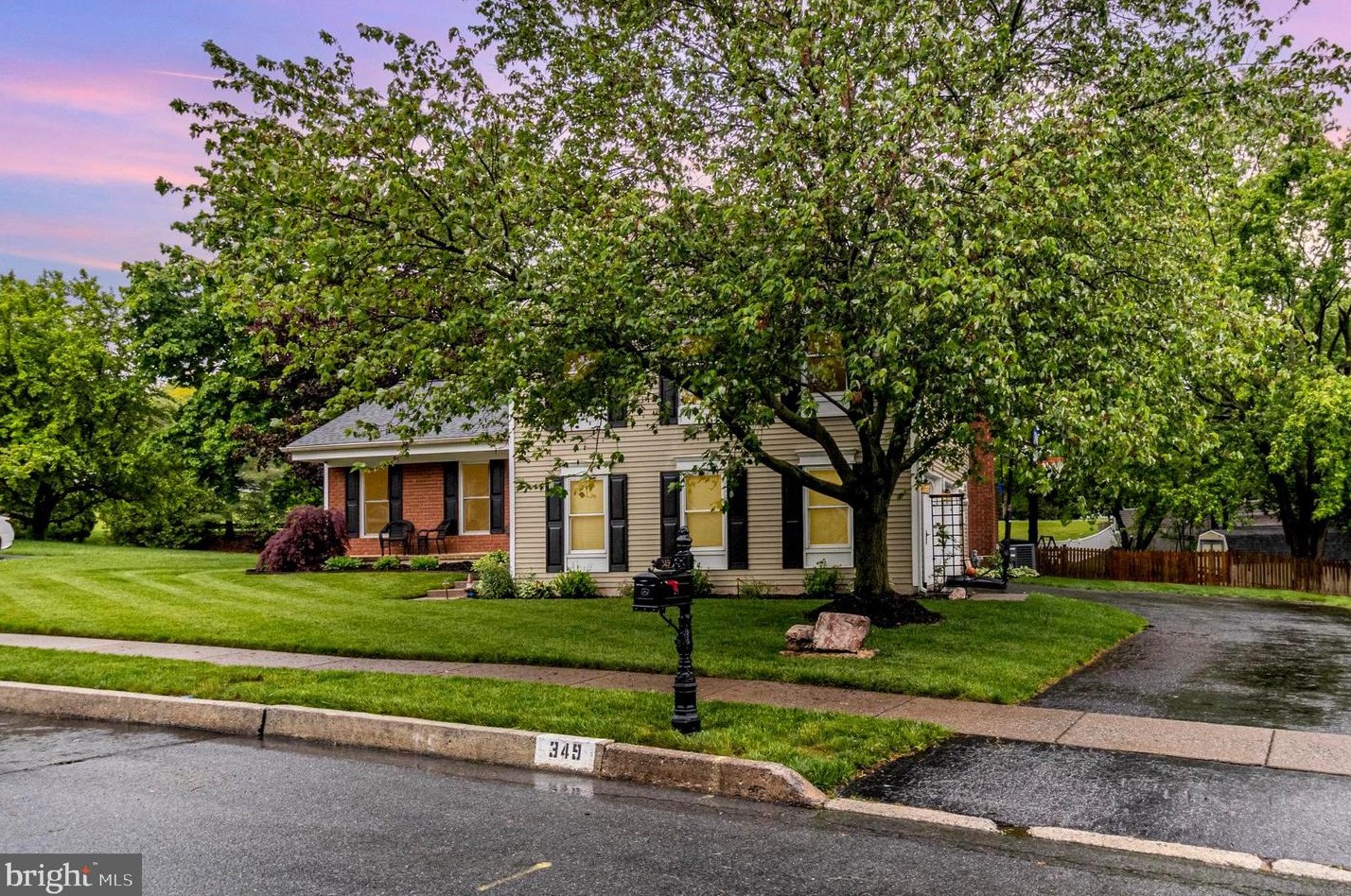 349 Lamp Post Ln, Swatara, PA 17033-1883