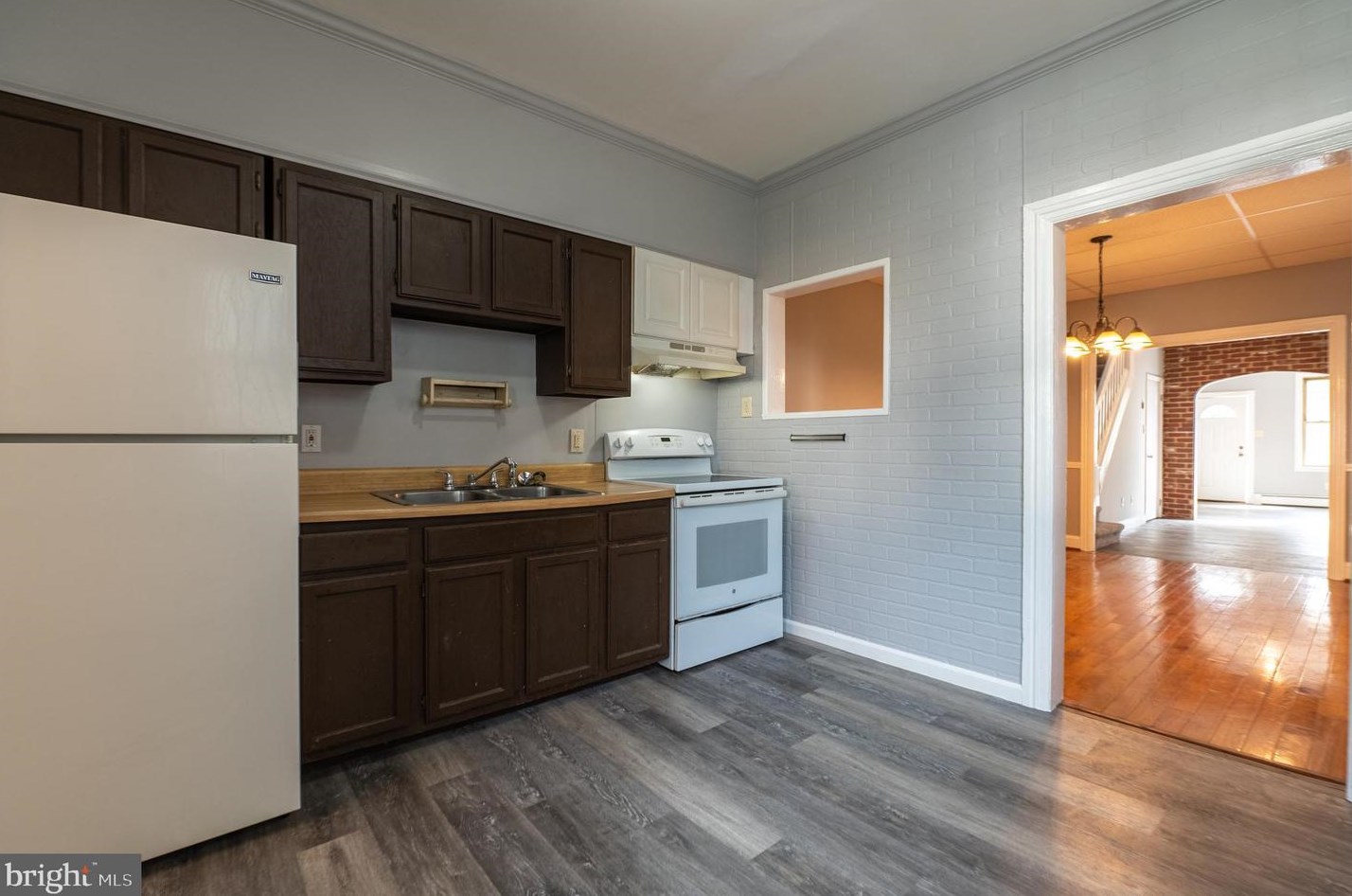 677 S Front St, Harrisburg, PA 17113