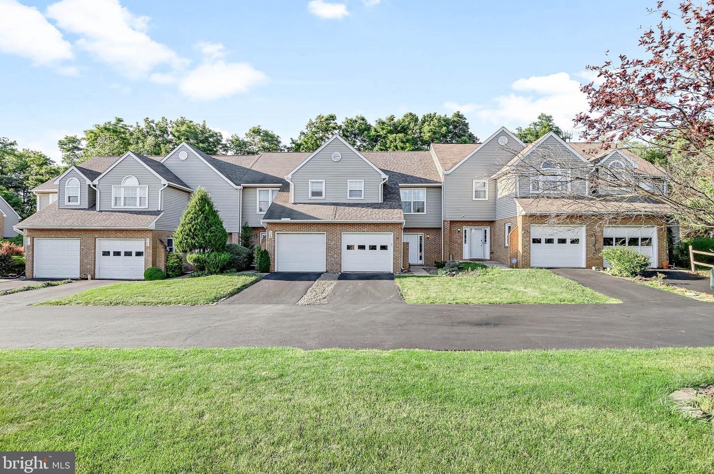 343 Jonathan Ct, Hummelstown, PA 17036