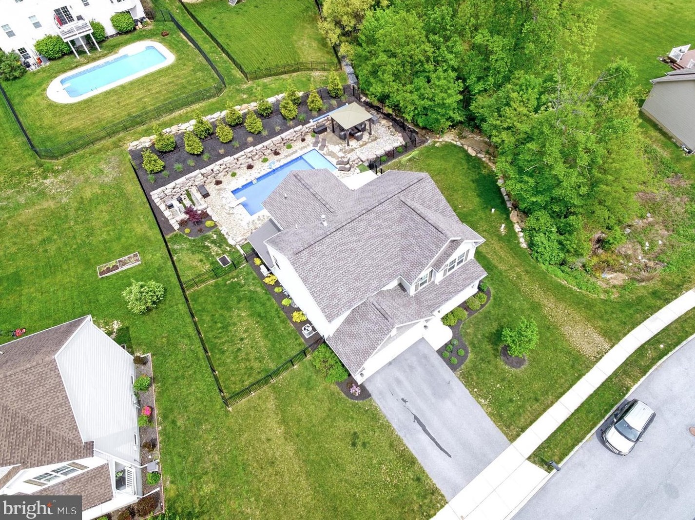 2228 Northview Ln, Harrisburg PA 17110-3913 exterior