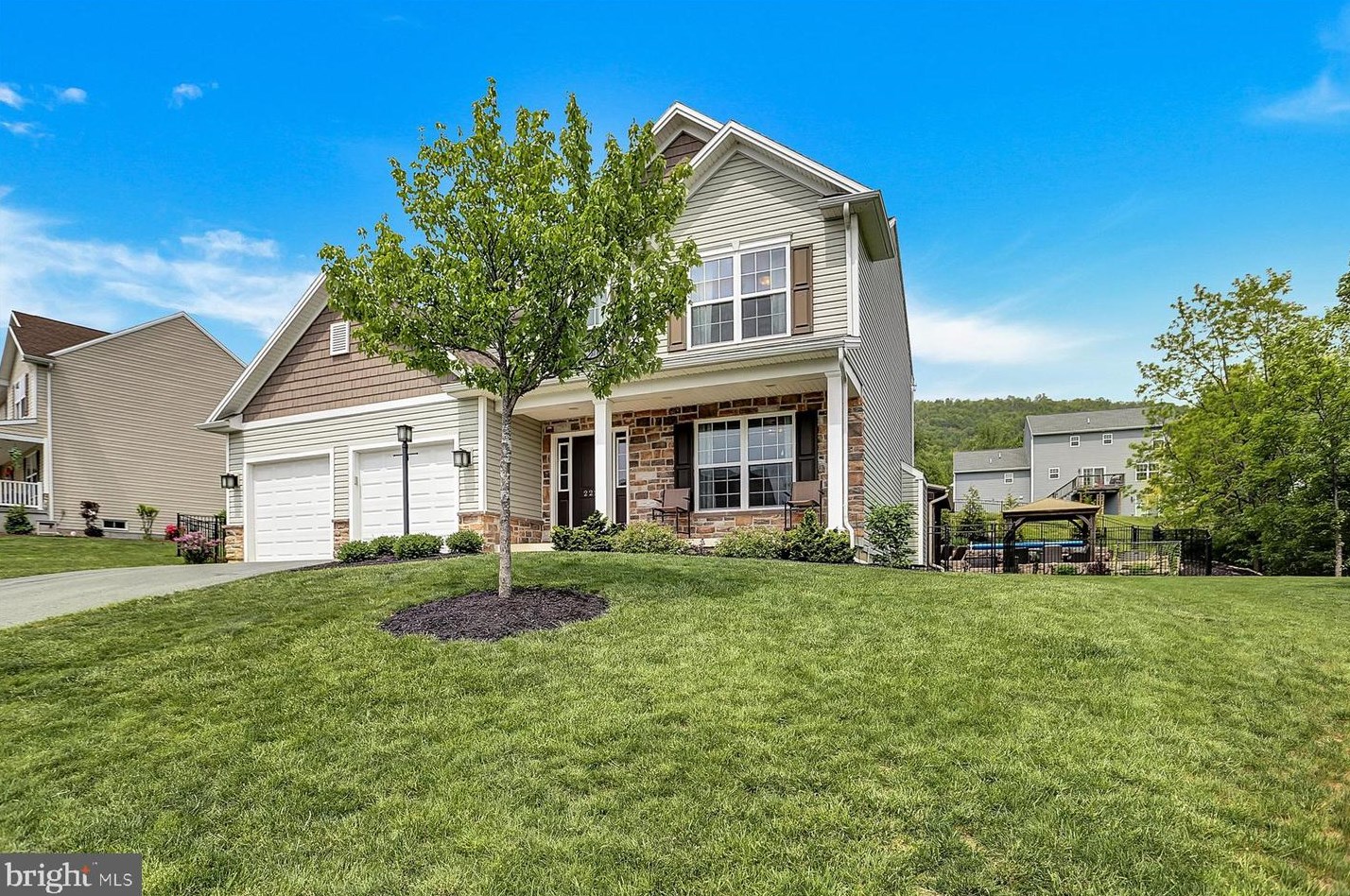 2228 Northview Ln, Harrisburg, PA 17110-3913