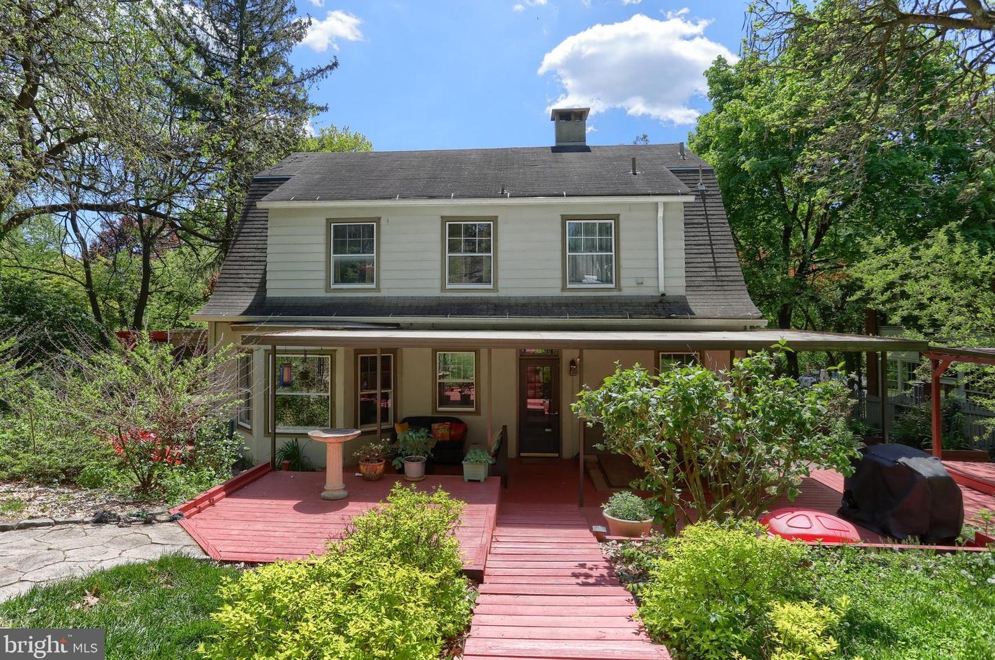 2208 Chestnut St, Harrisburg, PA 17104-1335