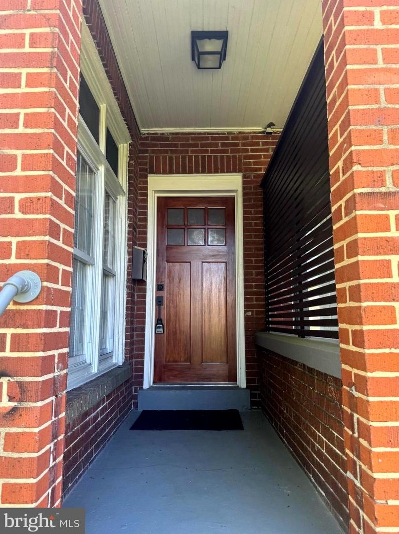 515 Division St, Harrisburg, PA 17110-2016