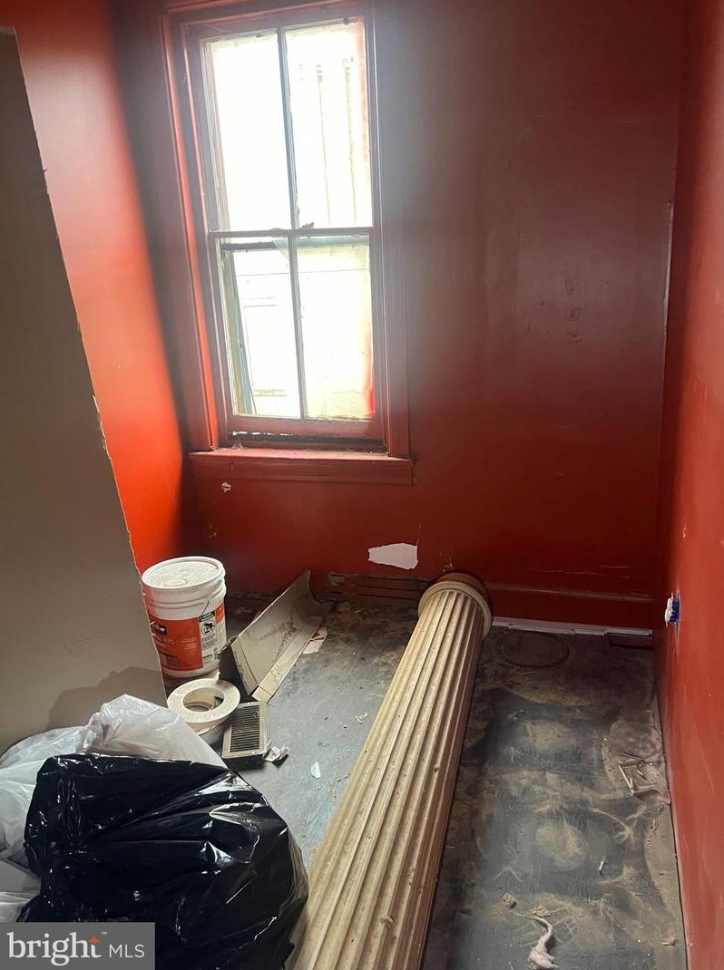 18 Evergreen St, Harrisburg PA 17104-1037 exterior