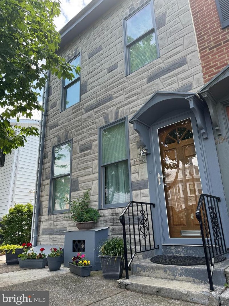 1432 Green St, Harrisburg, PA 17102