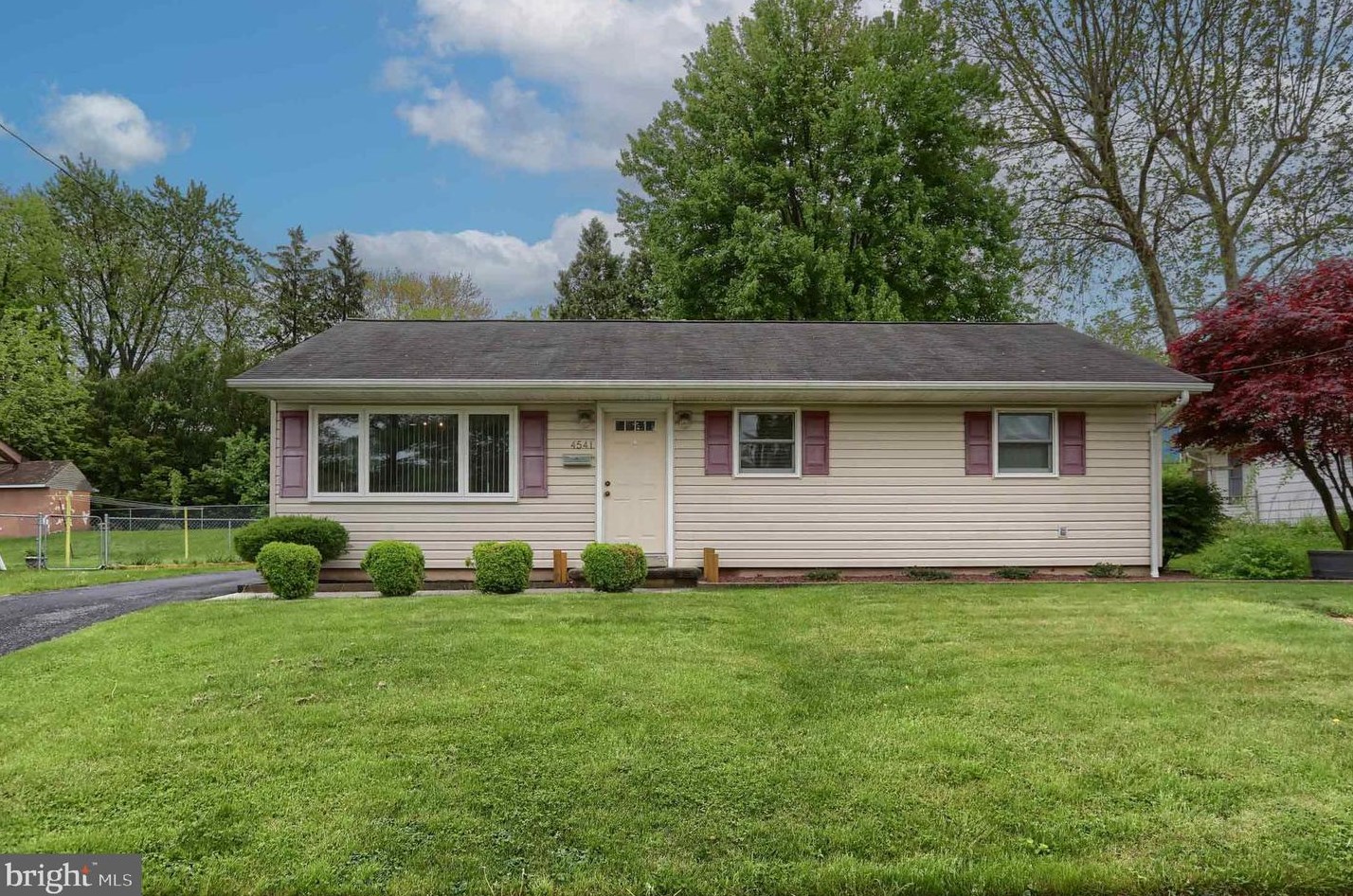 4541 Londonderry Rd, Harrisburg, PA 17109-5111