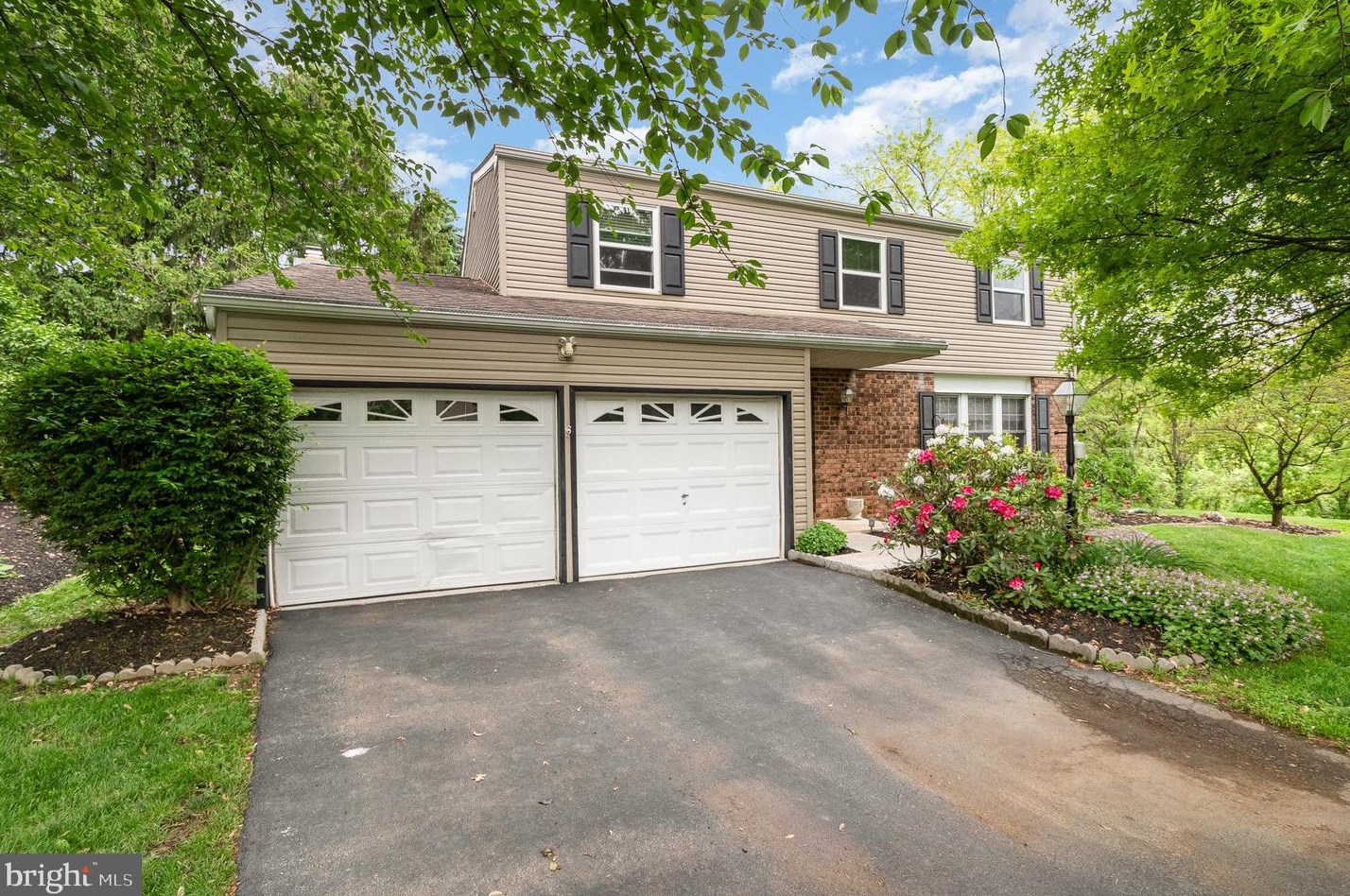 586 Thrush Ct, Harrisburg, PA 17111-5303
