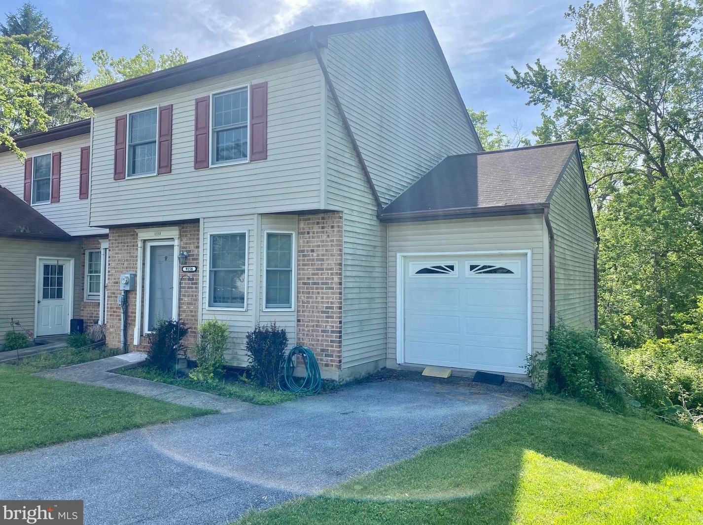 9158 Joyce Ln, Hummelstown, PA 17036
