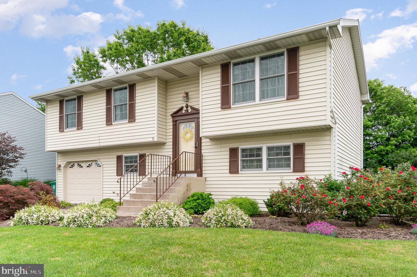613 Lancaster Ave, Harrisburg, PA 17112-2253
