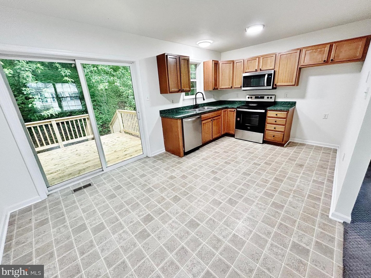 37 Sweet Arrow Dr, Hummelstown, PA 17036-2721