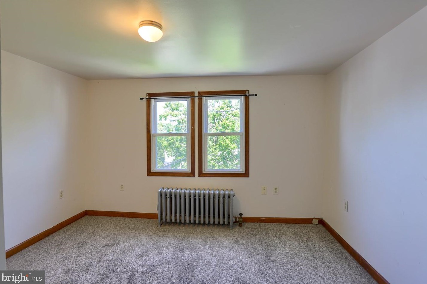 223 Locust St, Harrisburg PA  17113-2333 exterior