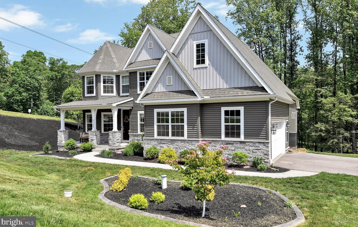 5135 Mountain Ridge Ln, Harrisburg, PA 17112-8436