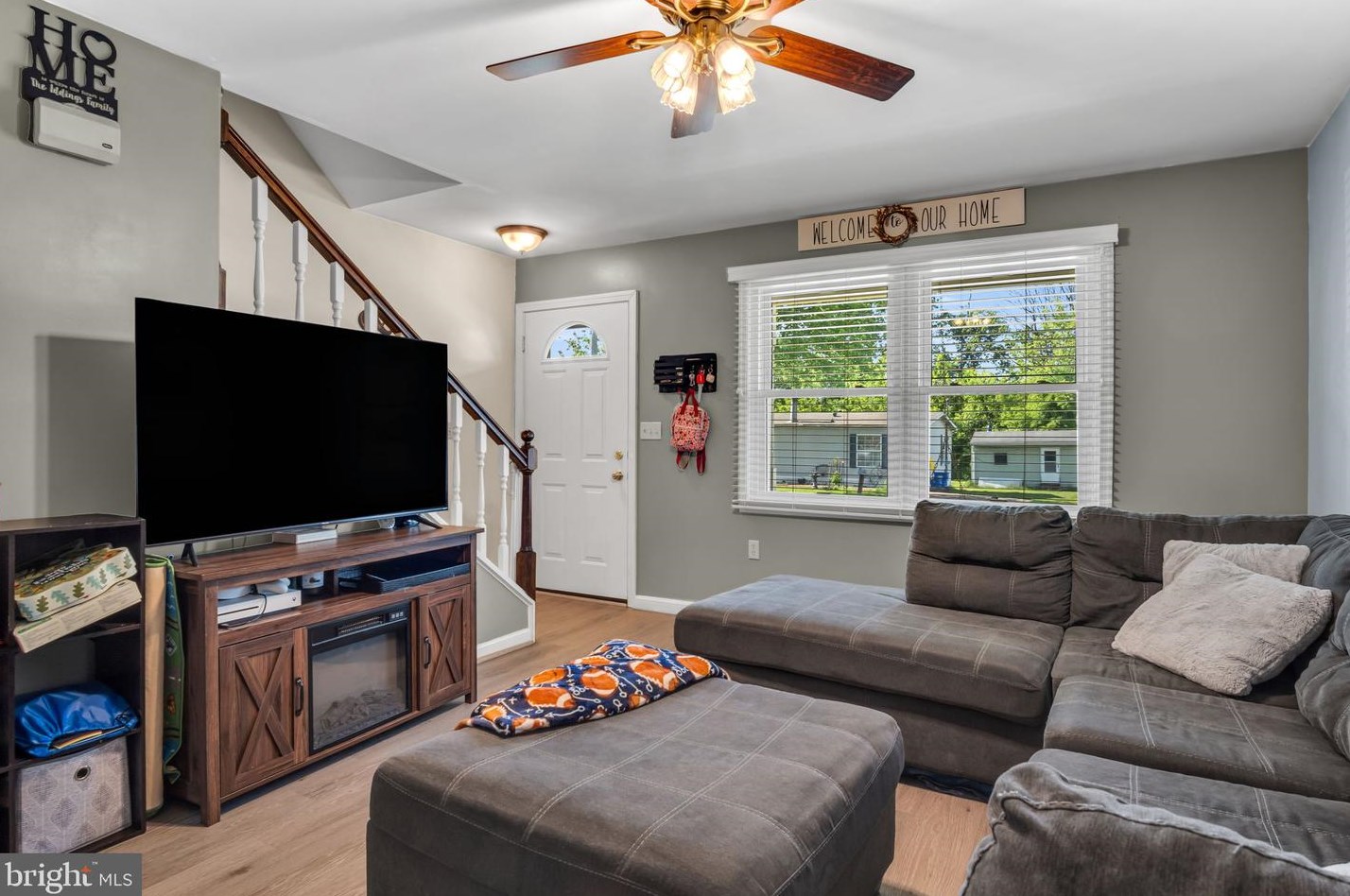 519 3rd St, Hummelstown, PA 17036-1306