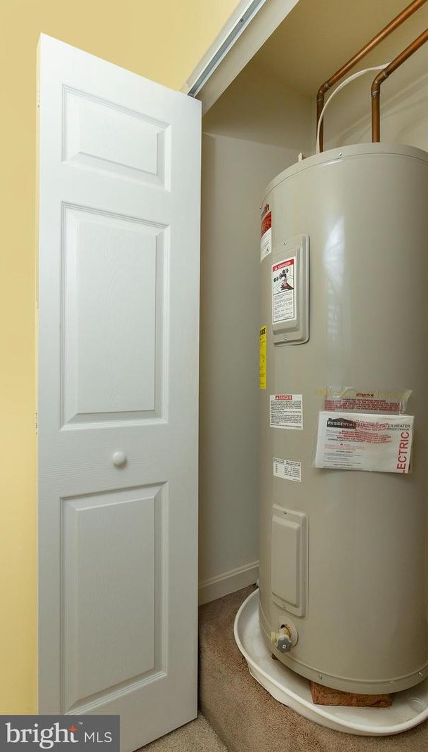 320 Woodland Vw Ct, Harrisburg PA  17110-3938 exterior