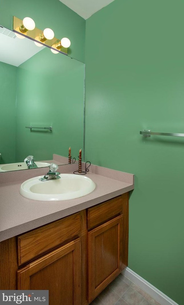 320 Woodland Vw Ct, Harrisburg PA  17110-3938 exterior