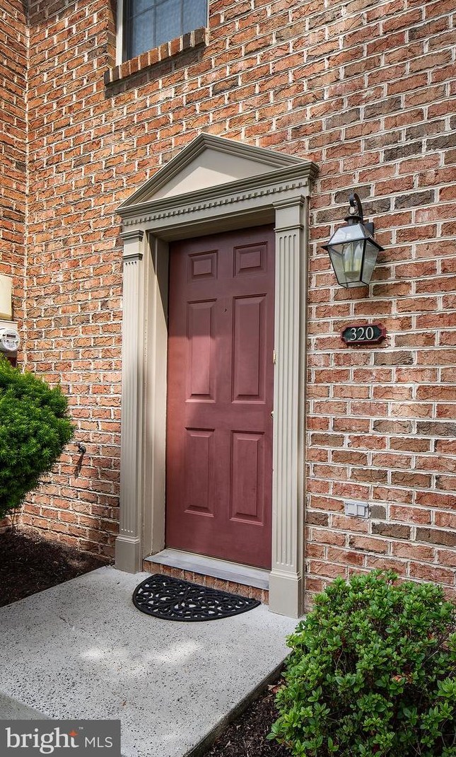 320 Woodland View Ct, Harrisburg, PA 17110-3938