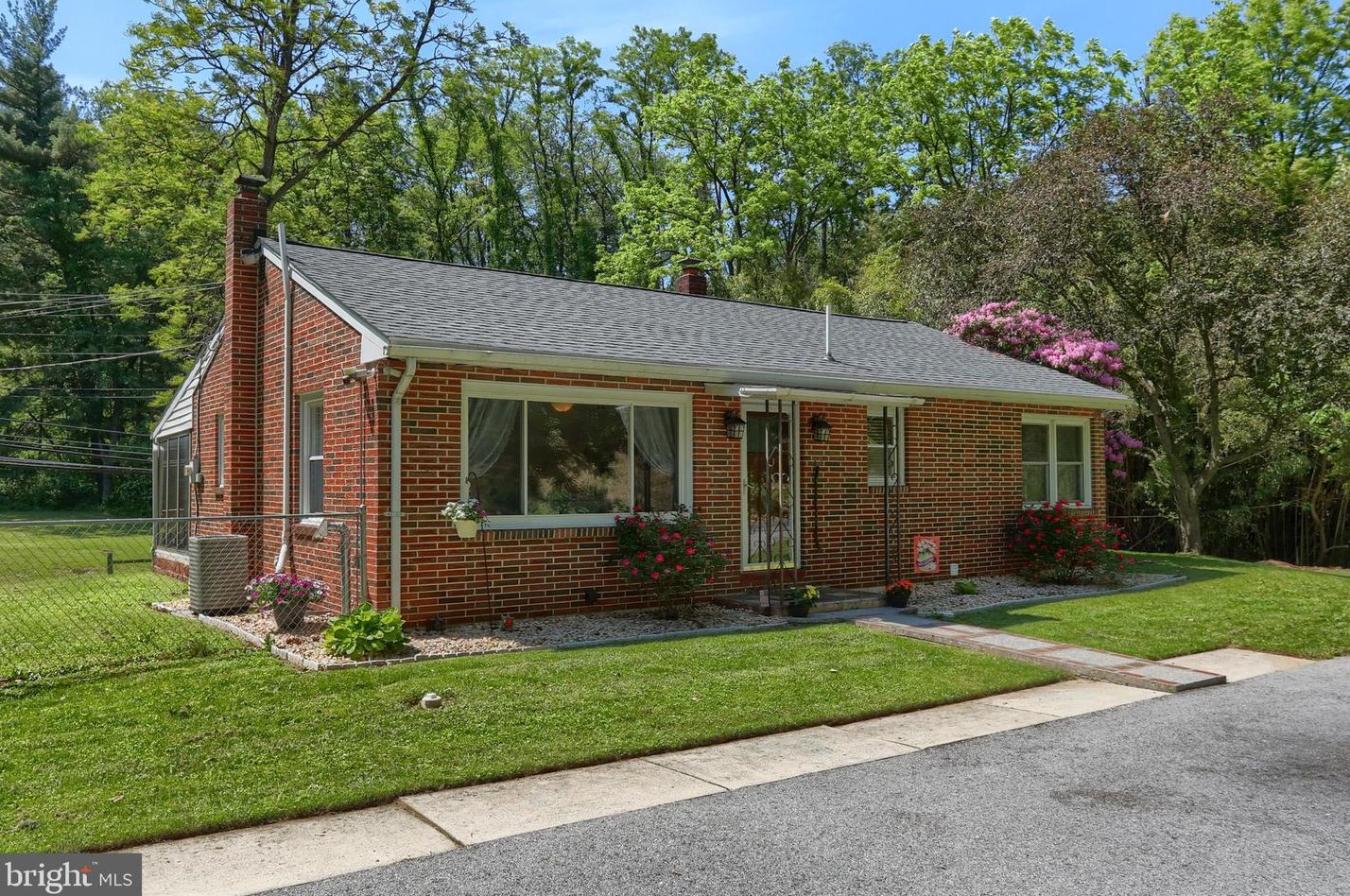 502 Francis L Cadden Pkwy, Harrisburg, PA 17111-2243