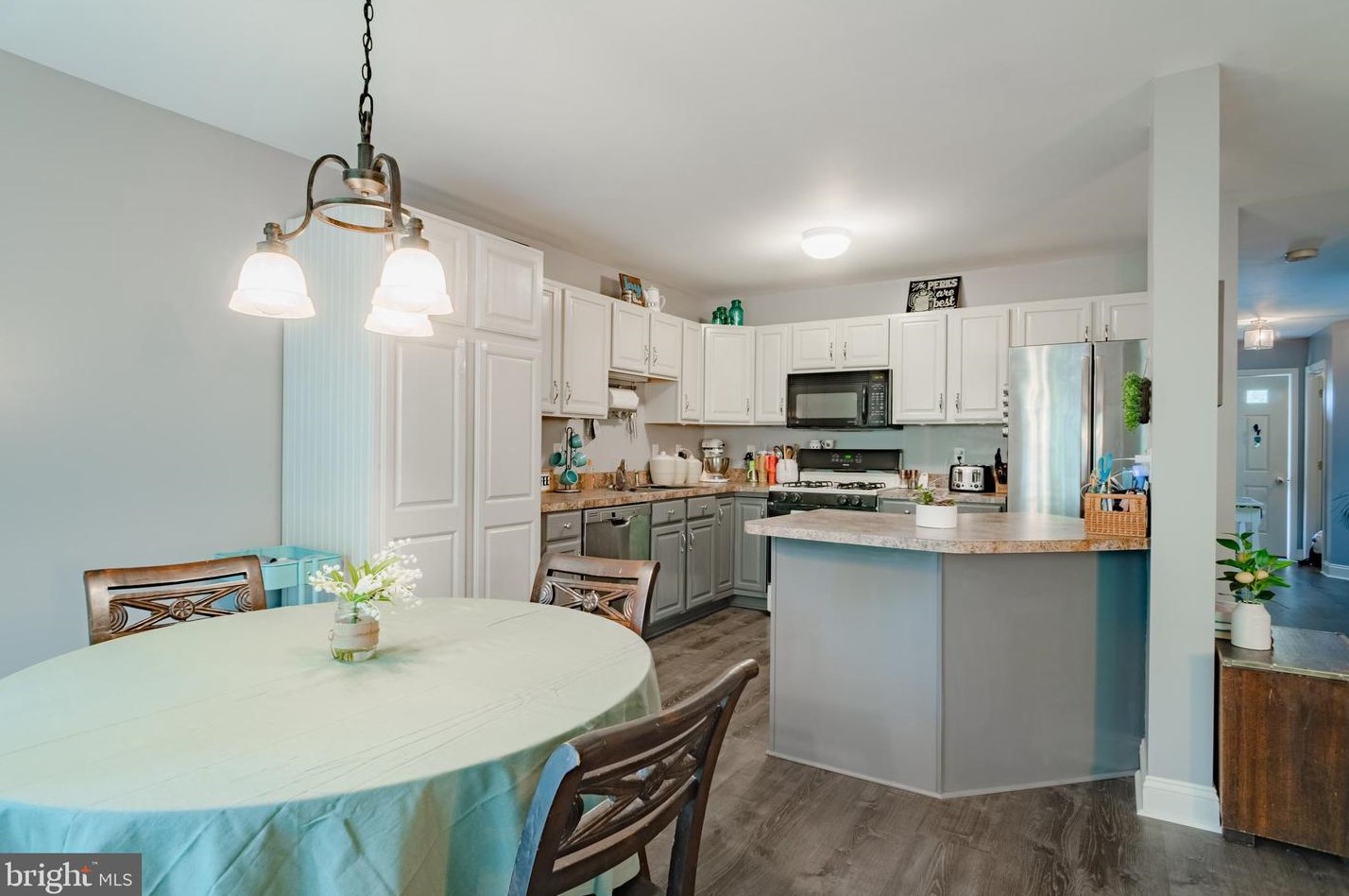 339 Buckley Dr, Harrisburg PA  17112-2729 exterior