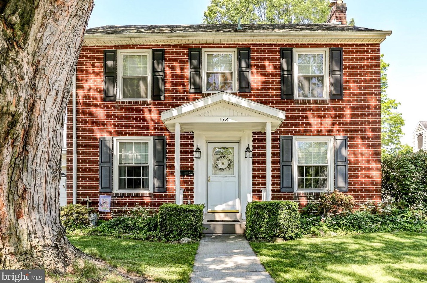 132 Landis St, Hummelstown, PA 17036-1417