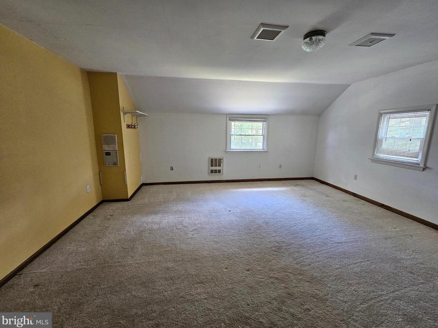 752 Nyes Rd, Hummelstown PA 17036-8688 exterior