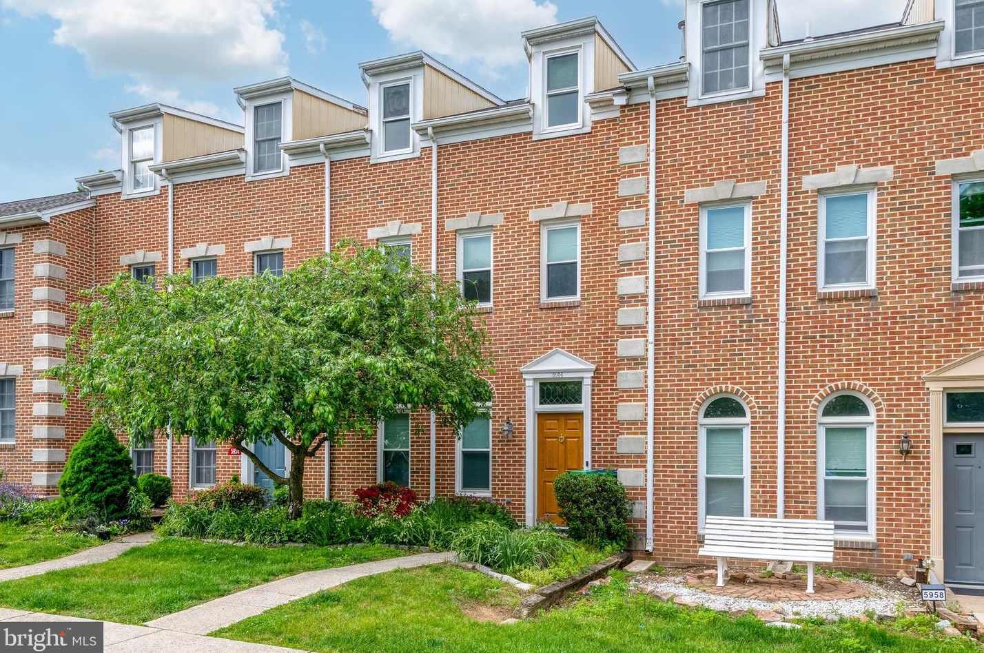 5956 Omar Ct, Harrisburg, PA 17112