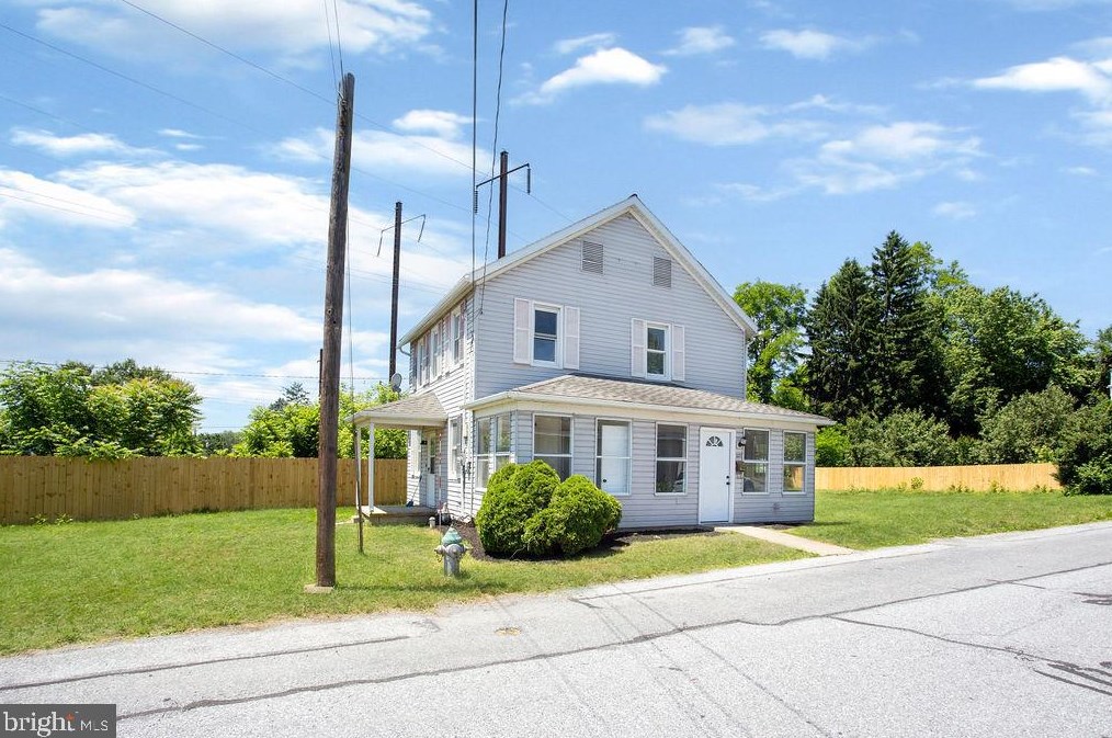 321 Northumberland St, Hbg Inter Airp, PA 17057